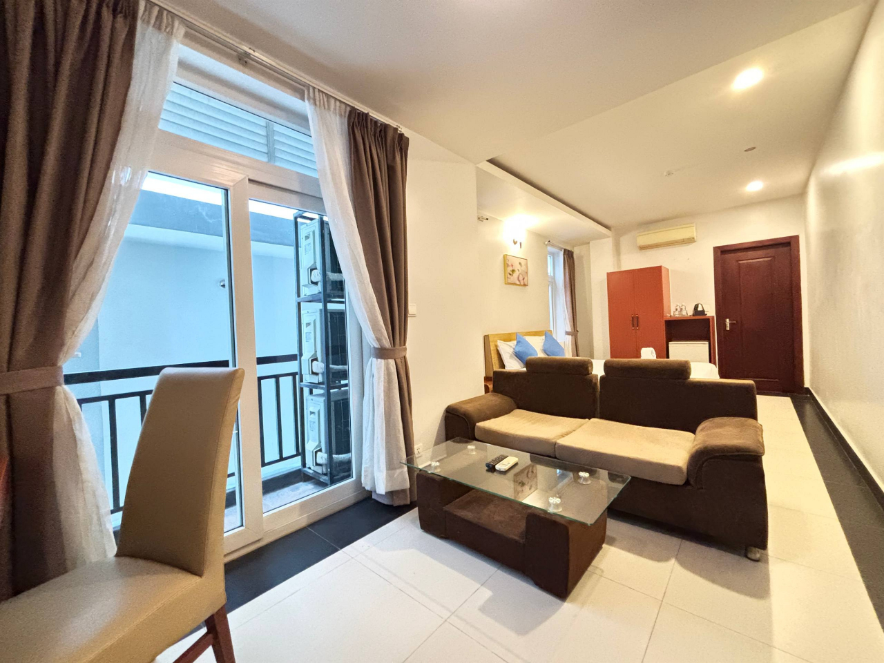 Deluxe Living Area